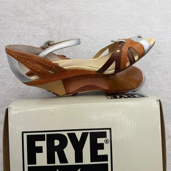 FRYE Agnes Woven Leather Silver Brown Peep Toe Heel Sandals Sz 6.5M MSRP $198 - Picture 6 of 10